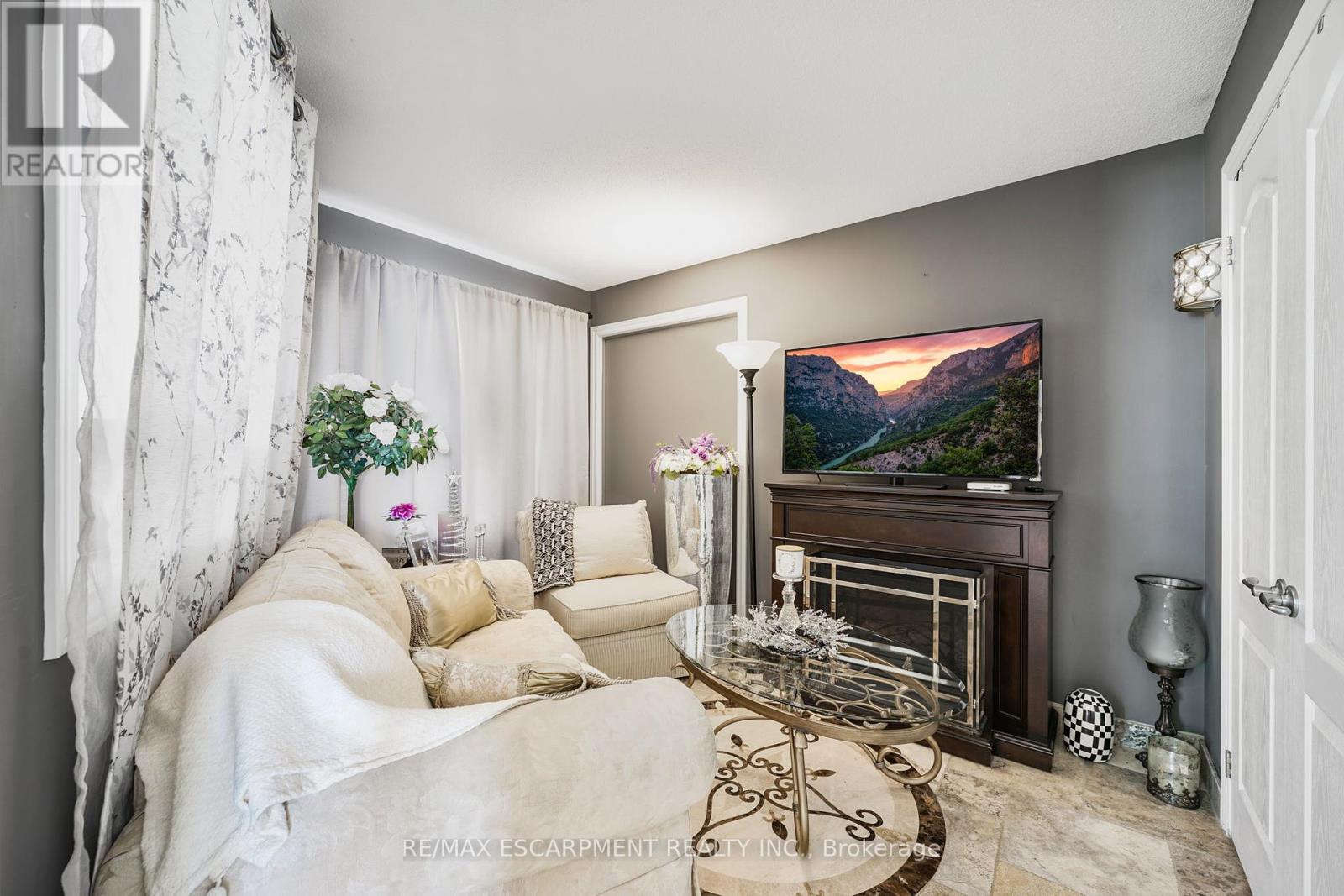 Photo 15 of 491 493 Dewitt Road, Hamilton ON