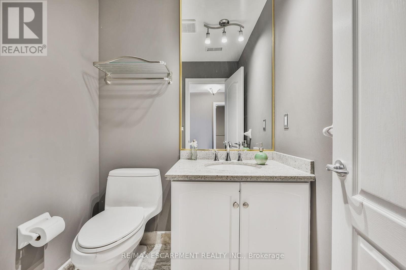 Photo 13 of 491 493 Dewitt Road, Hamilton ON