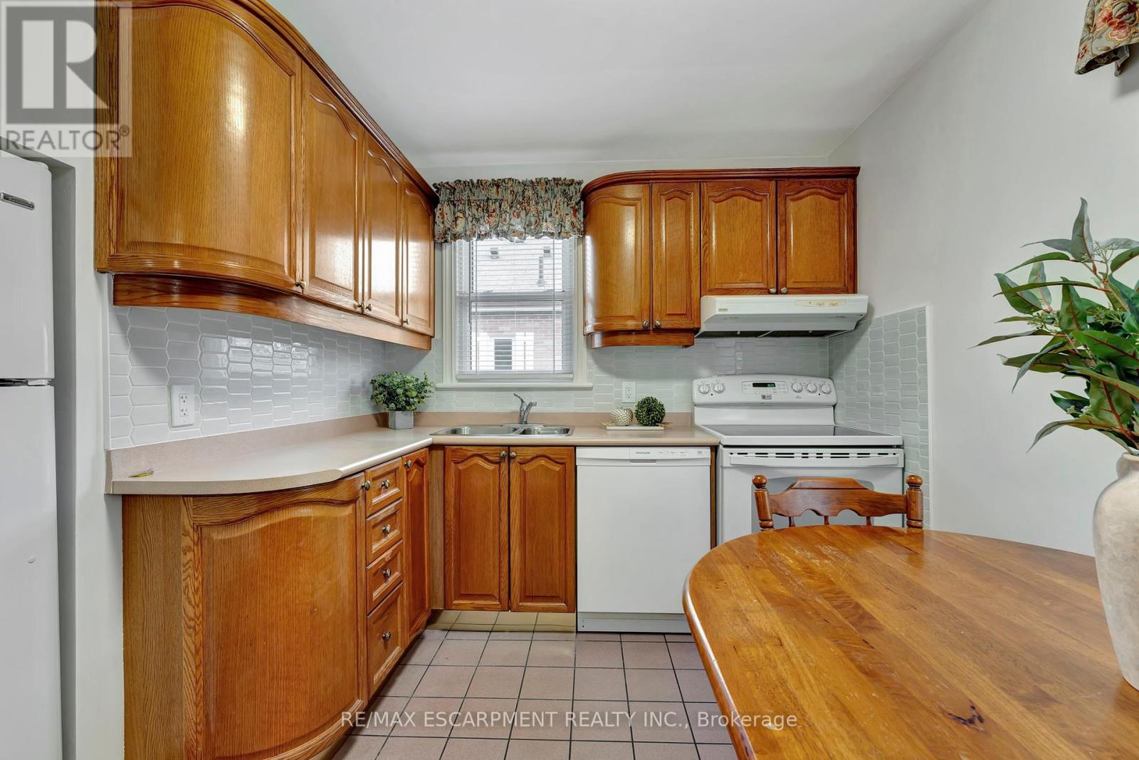 Photo 33 of 131 East 42nd Street, Hamilton ON