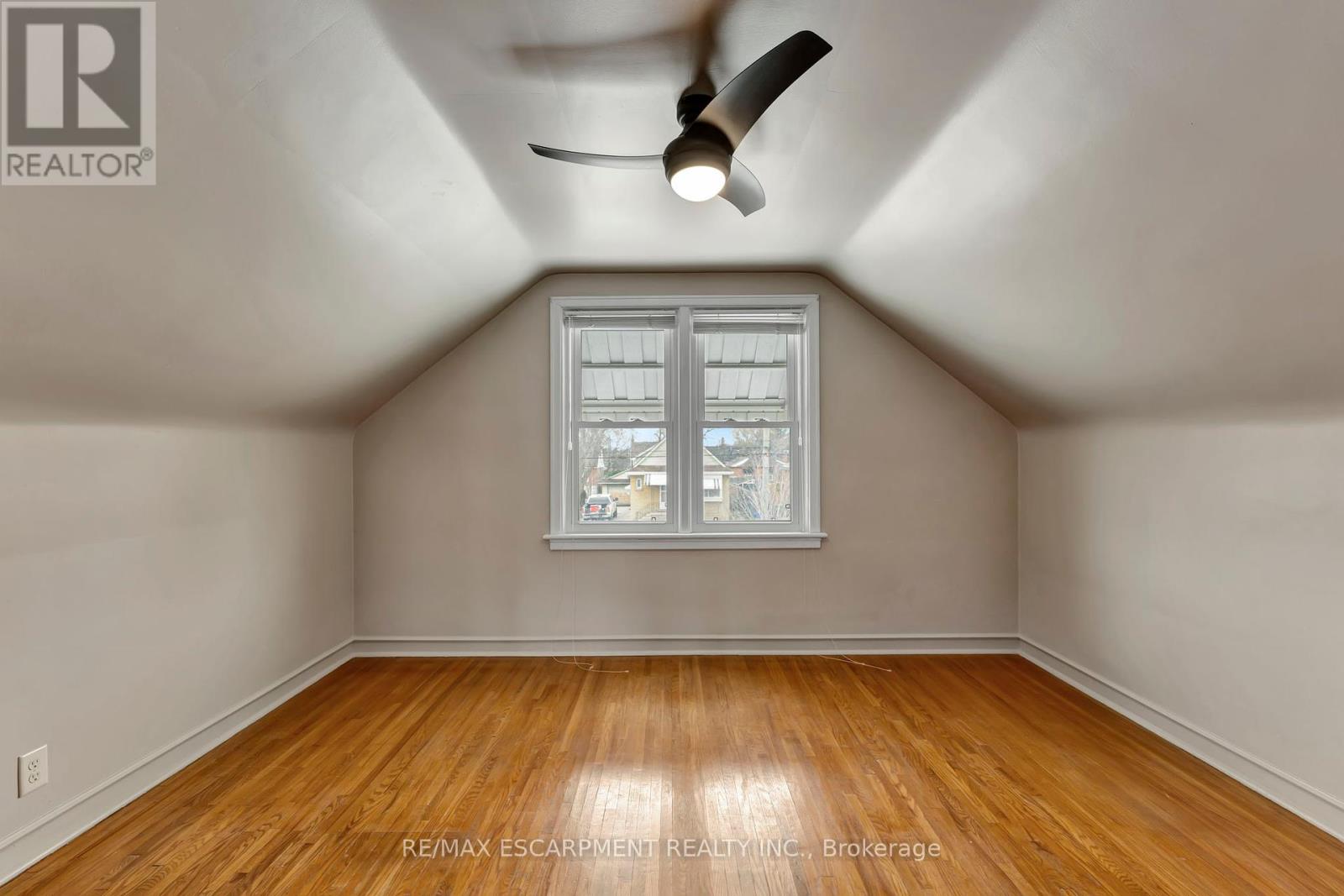 Photo 28 of 131 East 42nd Street, Hamilton ON