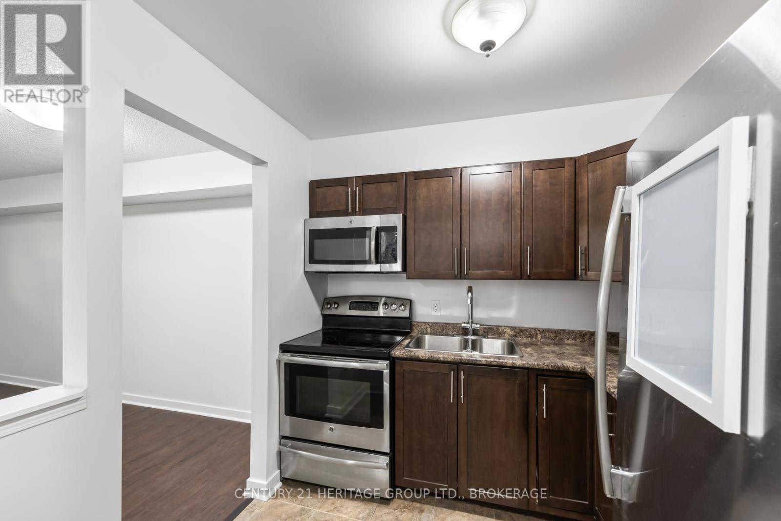 Photo 15 of 107 310 Kingsdale Avenue, Kingston ON