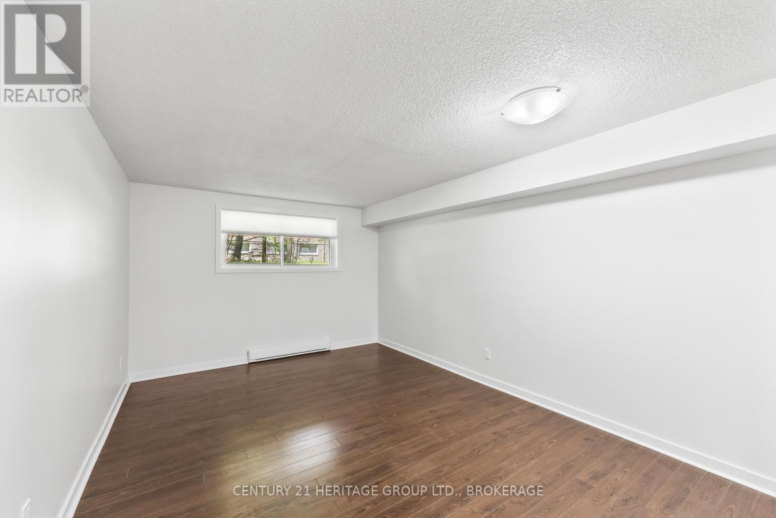Photo 10 of 107 310 Kingsdale Avenue, Kingston ON