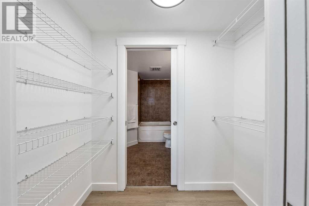 Single Family House for Sale in   Horton Road SW Haysboro Calgary 