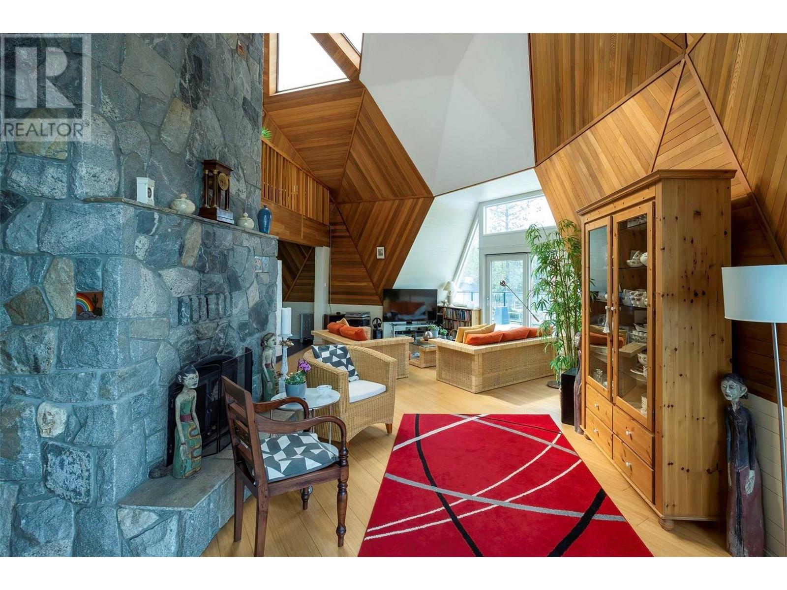  16709 Maki Road, Lake Country