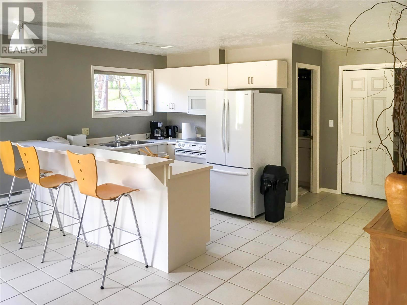  16709 Maki Road, Lake Country