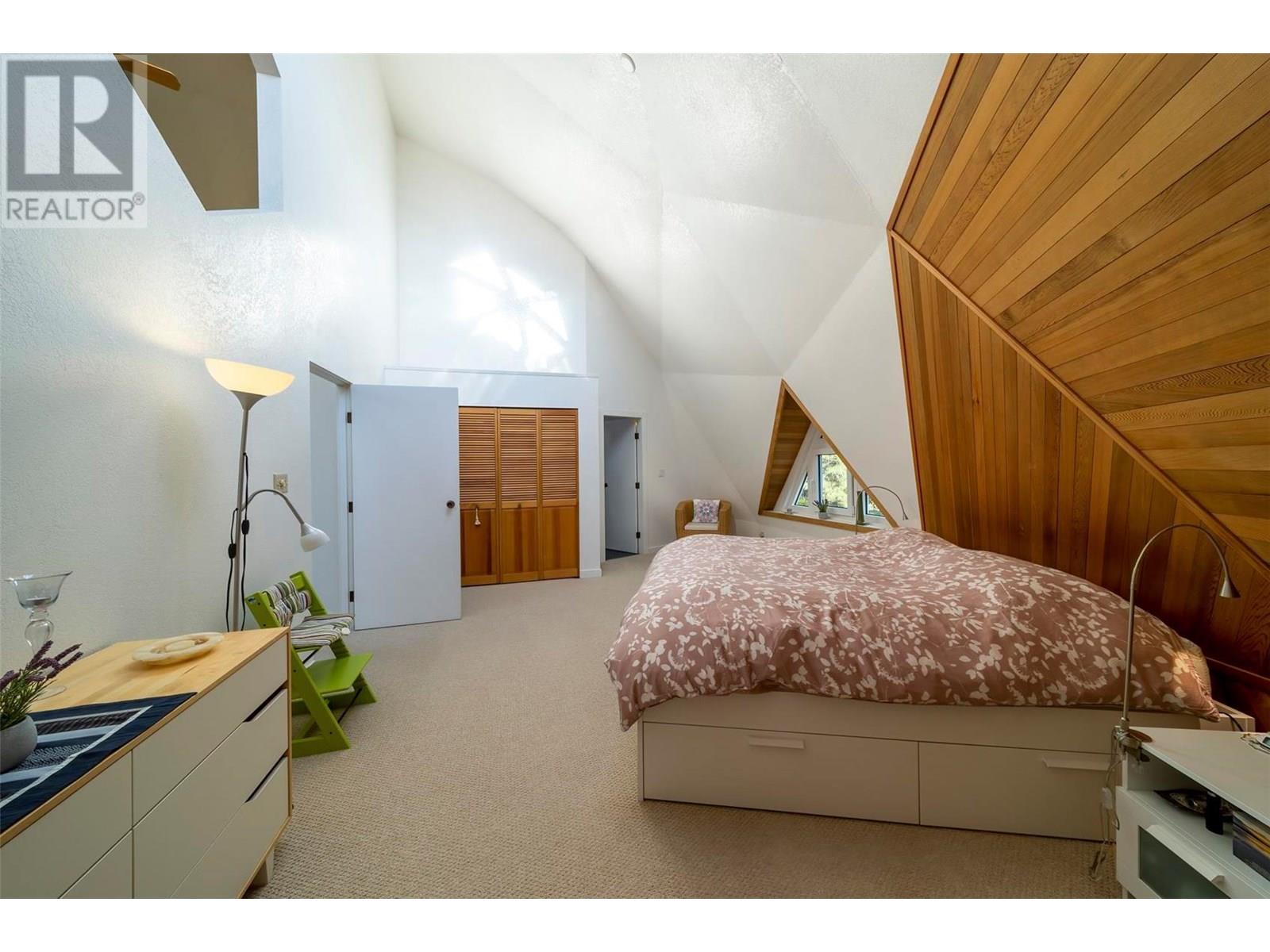  16709 Maki Road, Lake Country