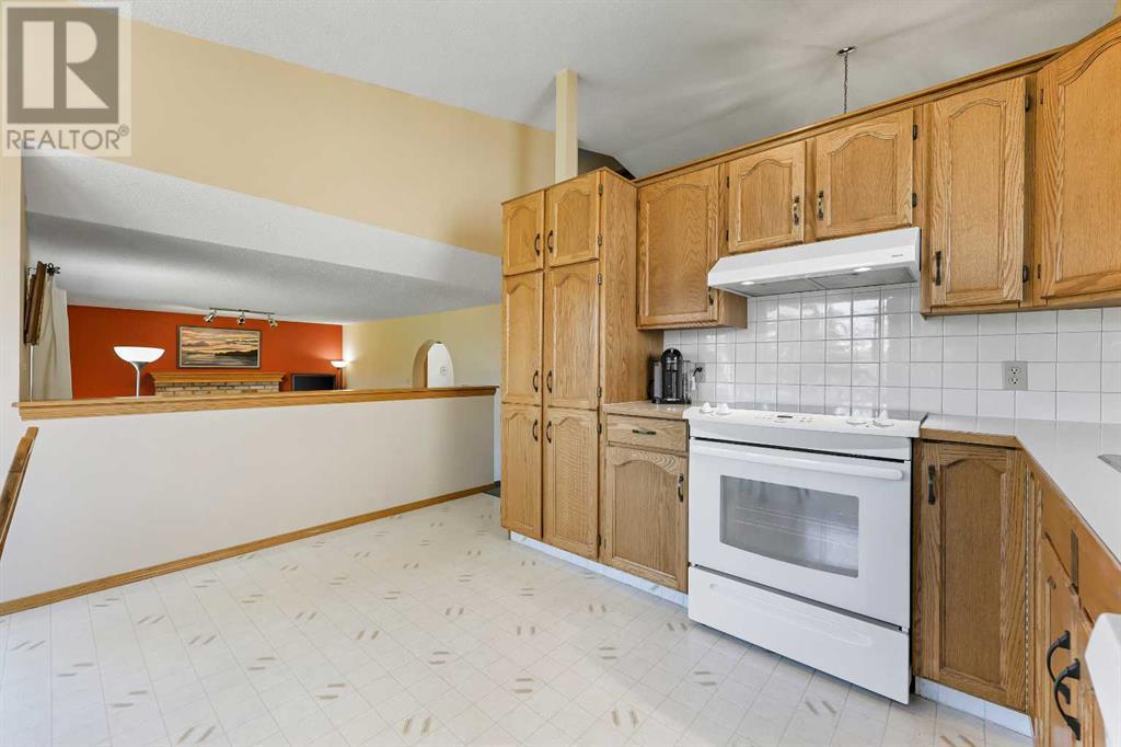 Single Family House for Sale in  Hawkmount Close NW Hawkwood Calgary 