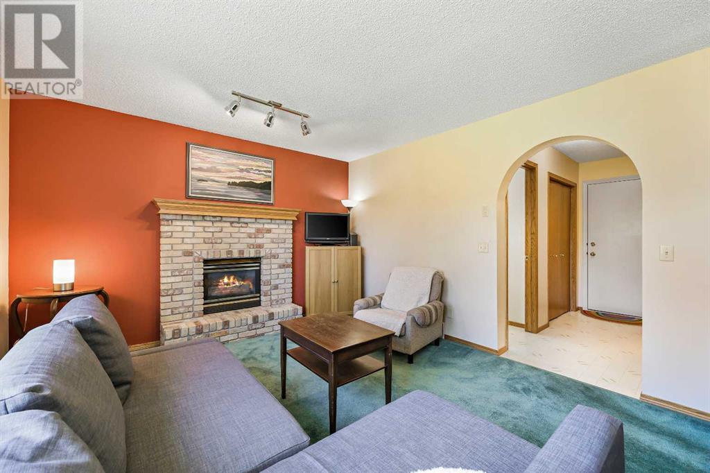 Single Family House for Sale in  Hawkmount Close NW Hawkwood Calgary 