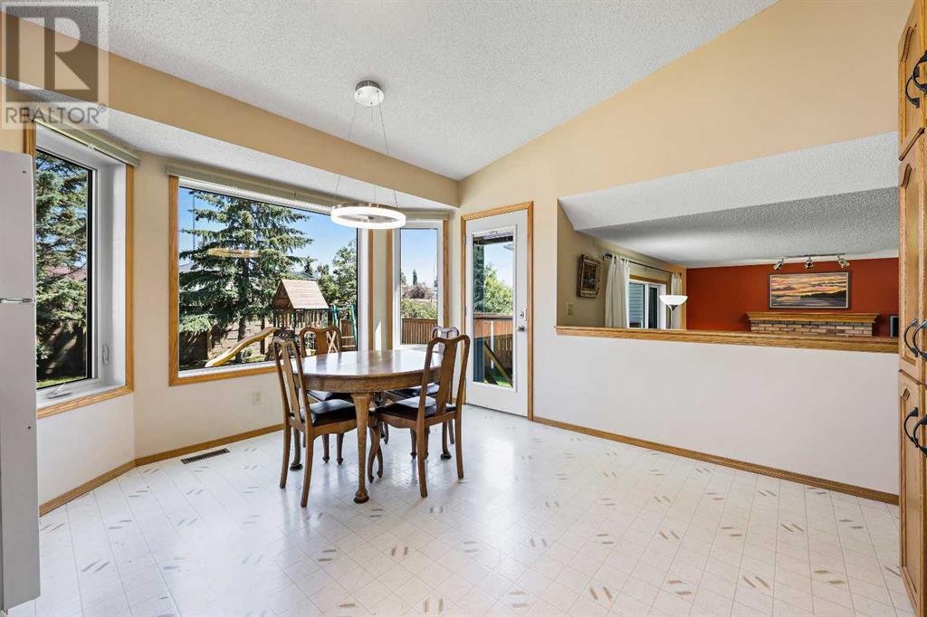 Single Family House for Sale in  Hawkmount Close NW Hawkwood Calgary 