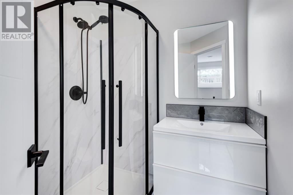 Single Family House 3 Level for Sale in  Sunbank Place SE Sundance Calgary 