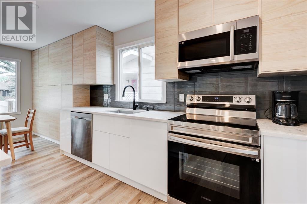 Single Family House 3 Level for Sale in  Sunbank Place SE Sundance Calgary 
