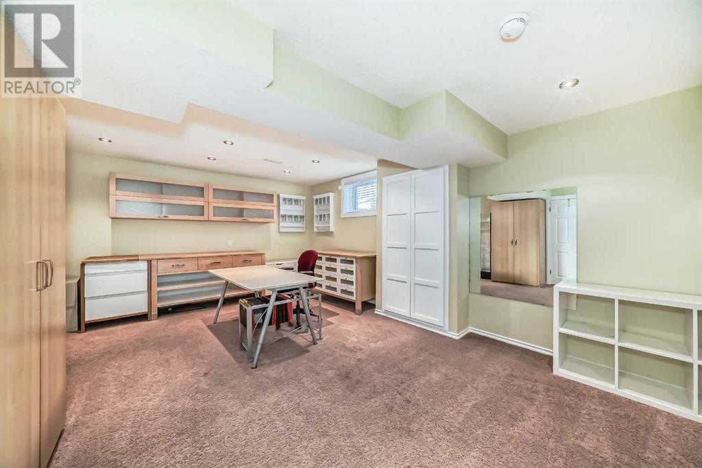 Single Family House 4 Level for Sale in  Signal Hill Place SW Signal Hill Calgary 