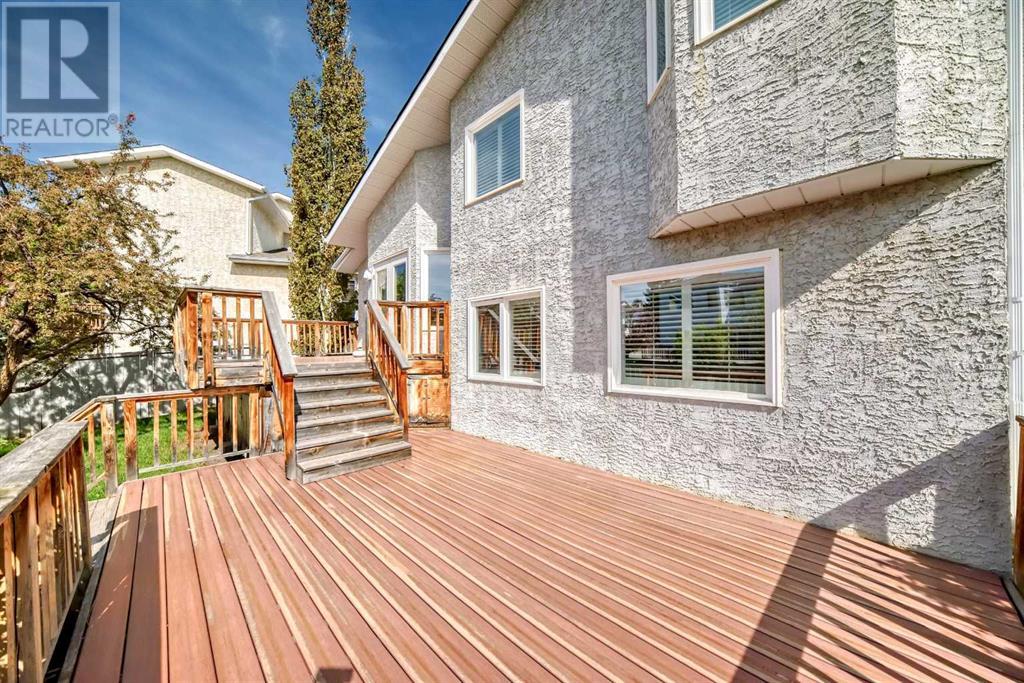 Single Family House 4 Level for Sale in  Signal Hill Place SW Signal Hill Calgary 
