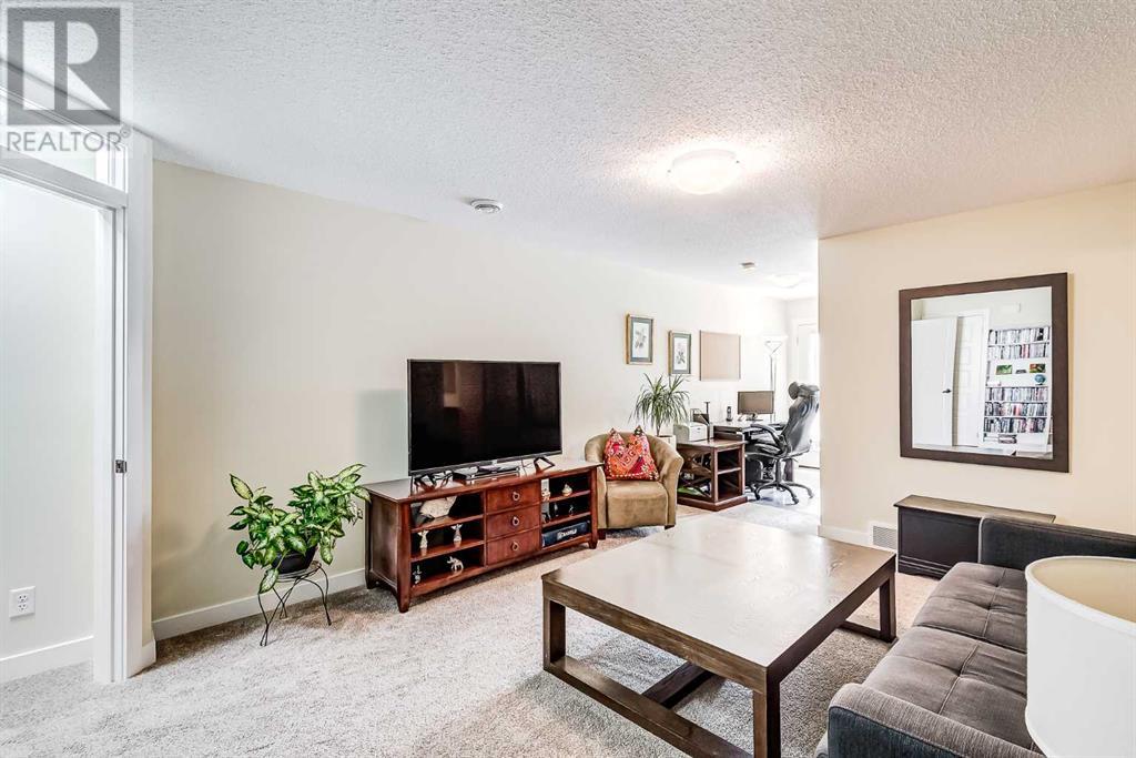 Single Family House for Sale in  Sage Bluff Road NW Sage Hill Calgary 