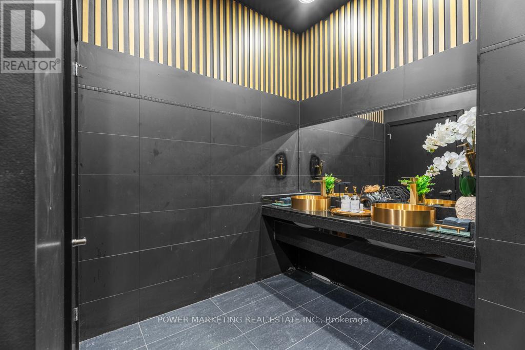 Photo 16 of 345 A Preston Street, Ottawa ON