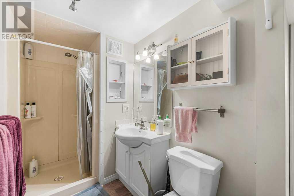 Single Family House Bungalow for Sale in  Fraser Road SE Fairview Calgary 