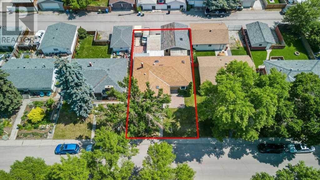 Single Family House Bungalow for Sale in  Fraser Road SE Fairview Calgary 