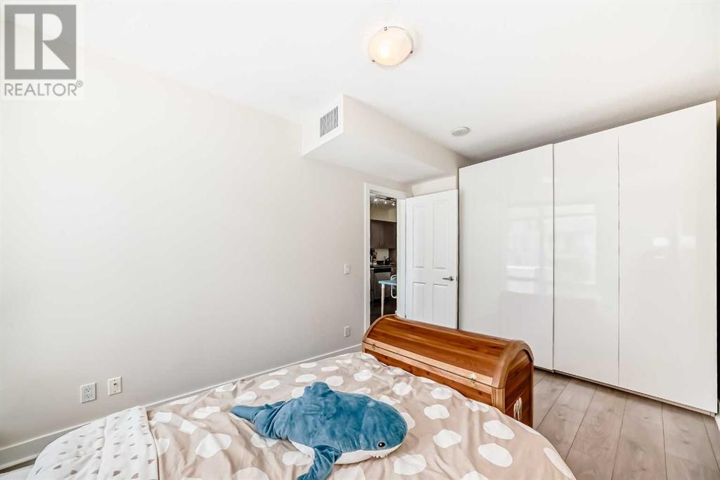 Single Family House for Sale in   brentwood Common NW Brentwood Calgary 