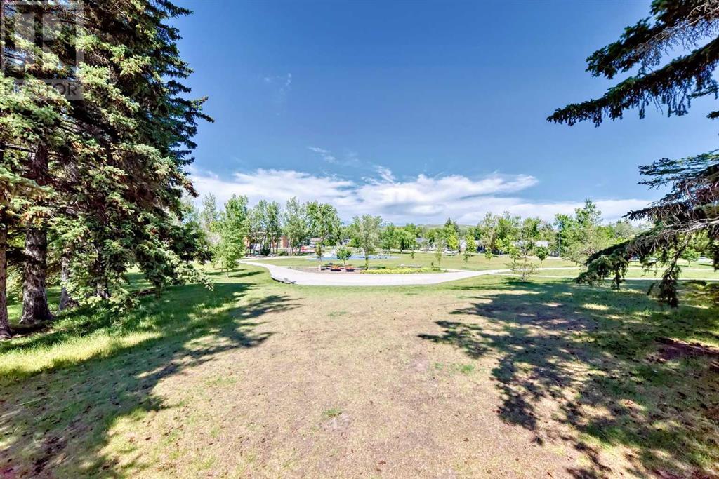 Single Family House for Sale in   brentwood Common NW Brentwood Calgary 