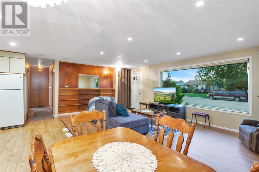 Single Family House Bungalow for Sale in   Street Parkdale Stettler 