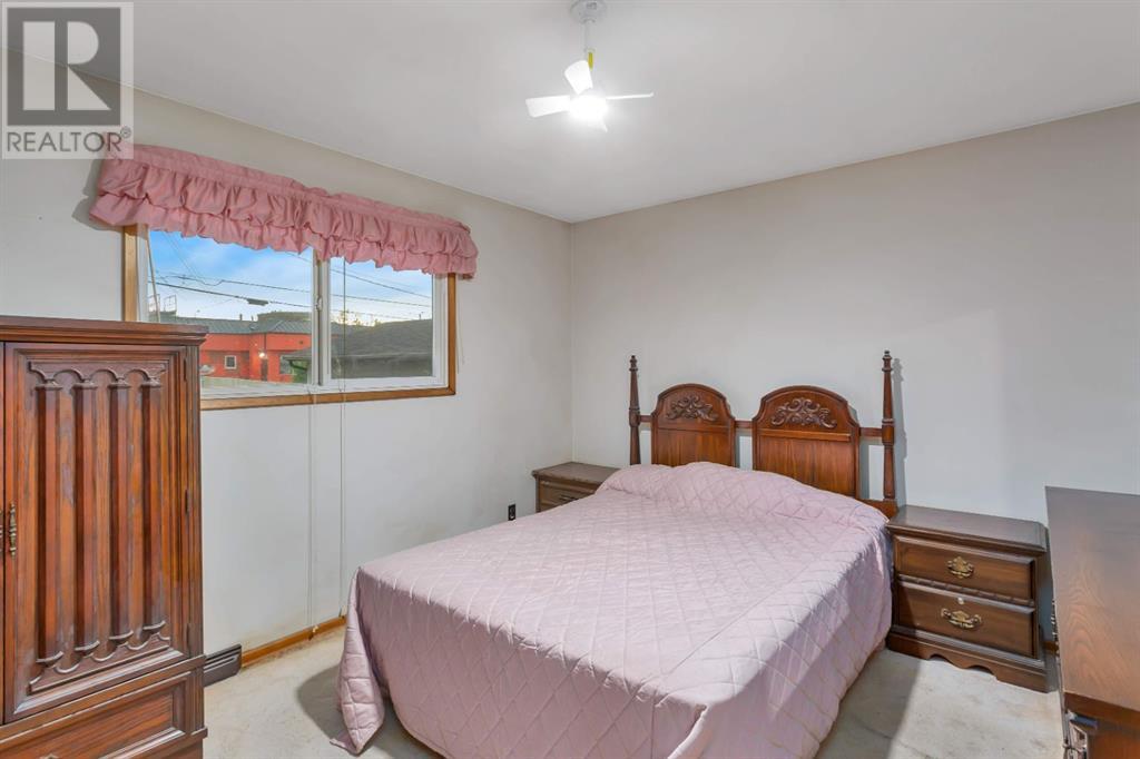 Single Family House Bungalow for Sale in   Street Parkdale Stettler 