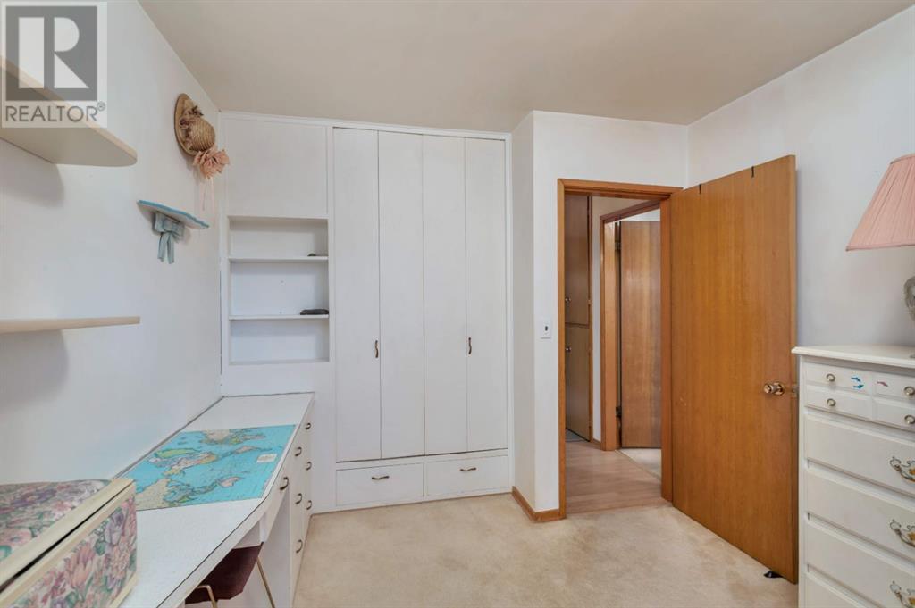Single Family House Bungalow for Sale in   Street Parkdale Stettler 