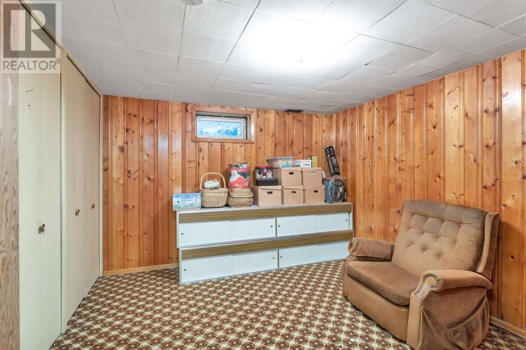 Single Family House Bungalow for Sale in   Street Parkdale Stettler 