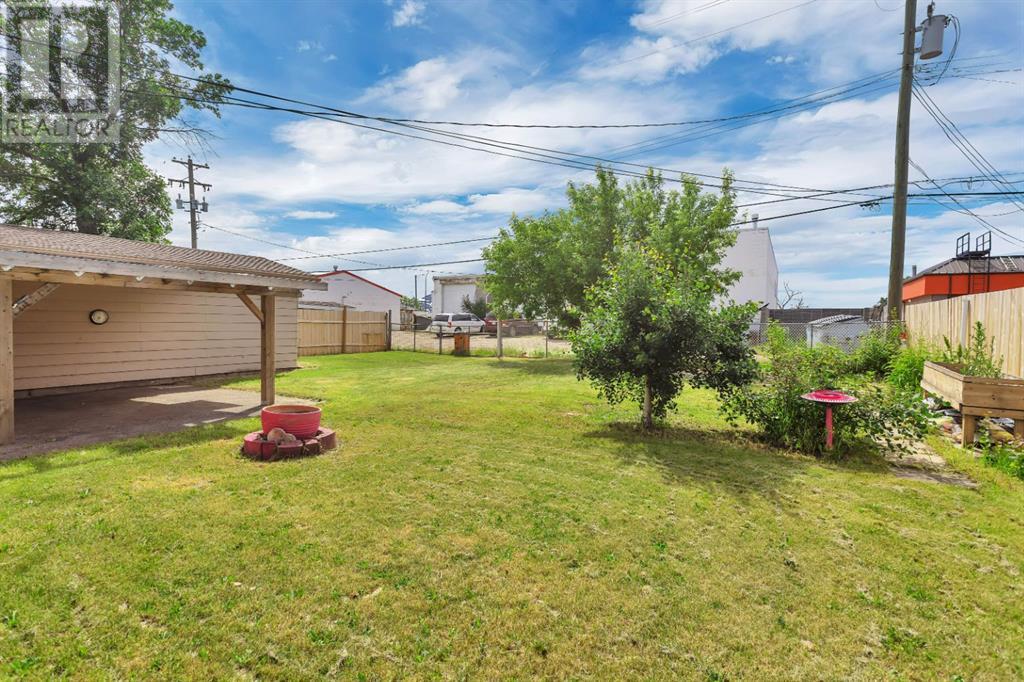 Single Family House Bungalow for Sale in   Street Parkdale Stettler 