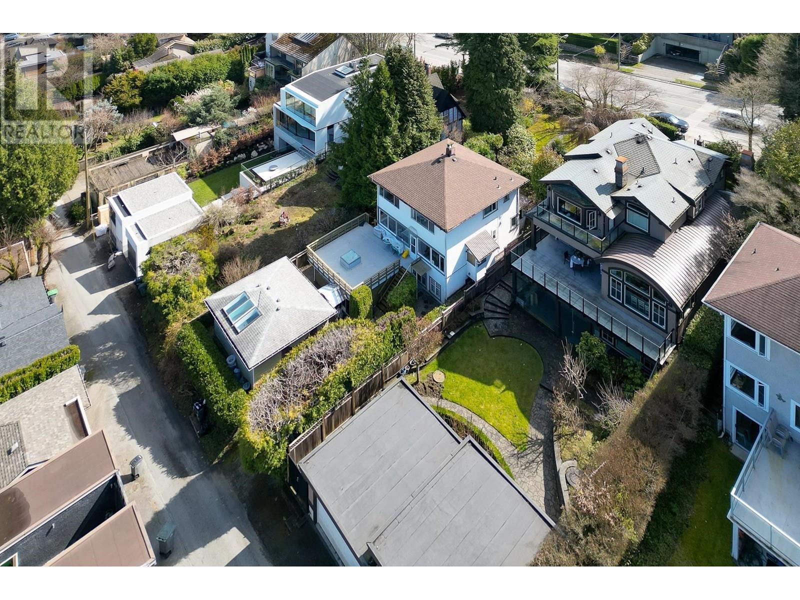 Photo 12 of 4557 W 4th Avenue, Vancouver BC