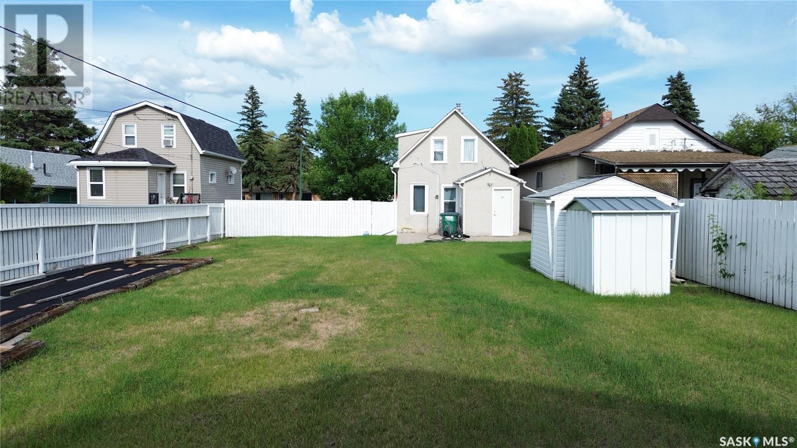 Photo 29 of 227 M Avenue N, Saskatoon SK