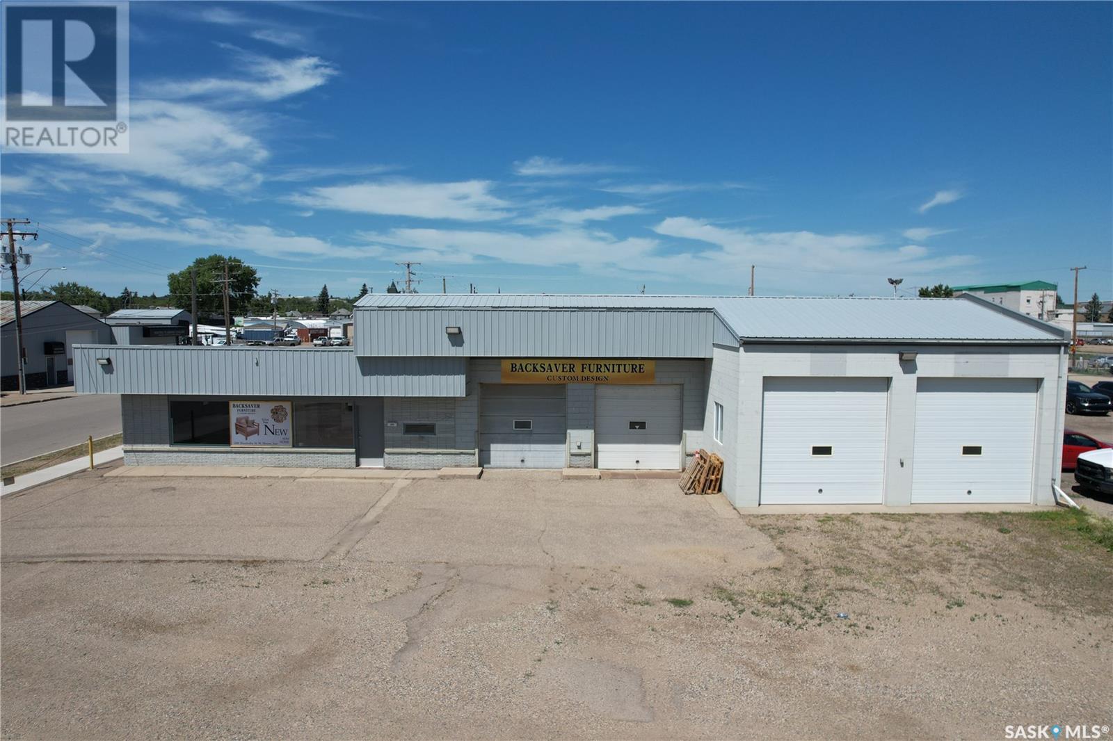 Photo 1 of 280 Manitoba Street W, Moose Jaw SK