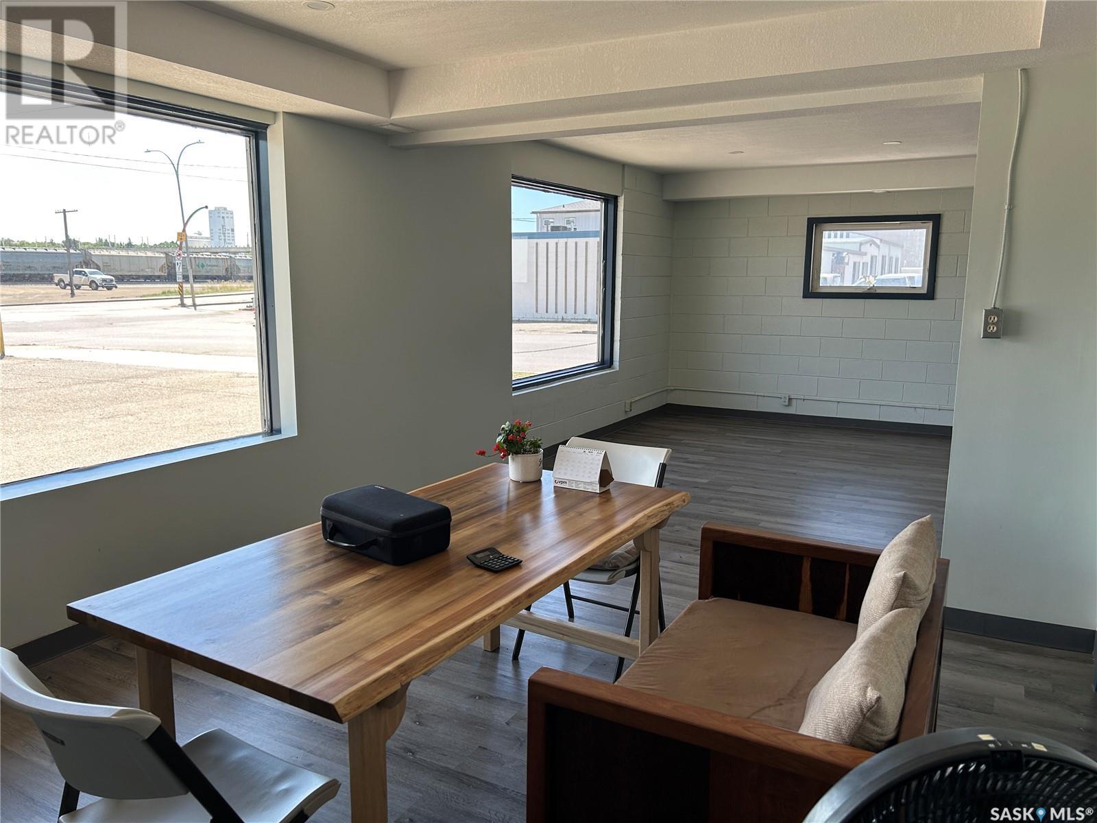 Photo 18 of 280 Manitoba Street W, Moose Jaw SK