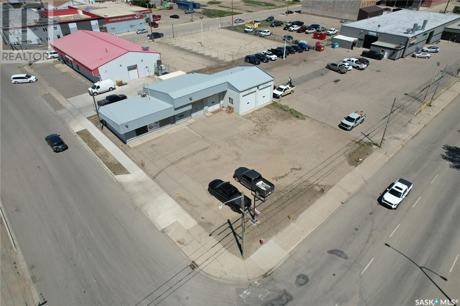 Photo 3 of 280 Manitoba Street W, Moose Jaw SK