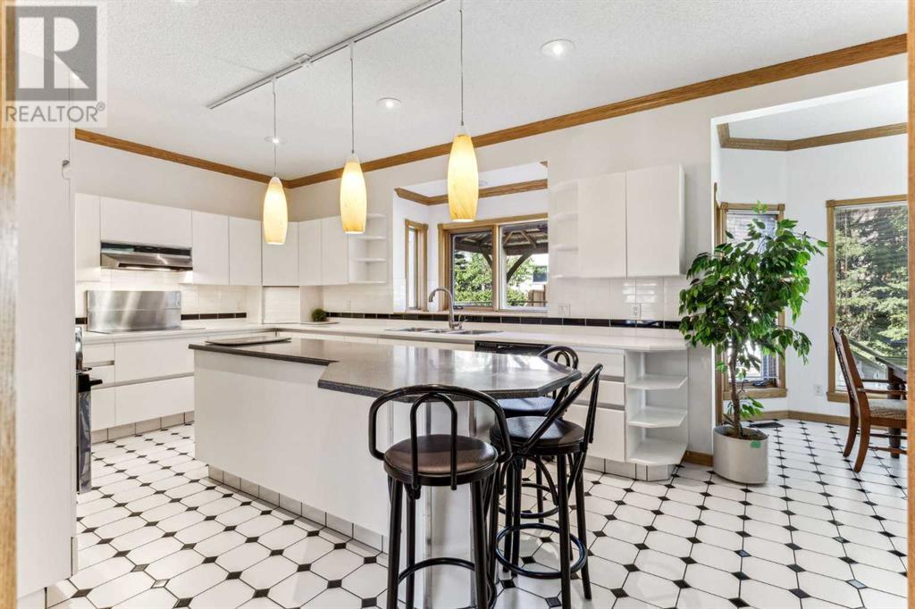 Single Family House for Sale in  Edgeview Road NW Edgemont Calgary 