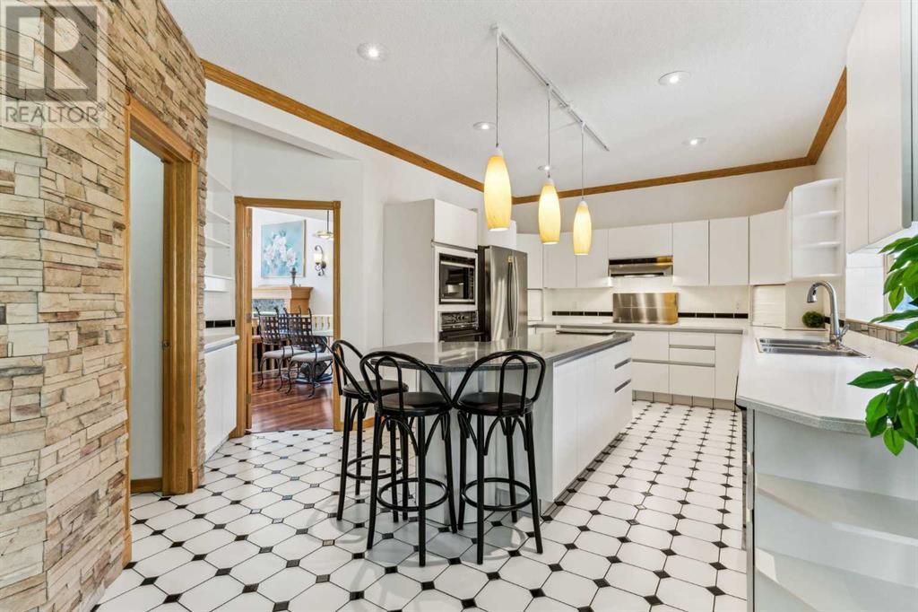 Single Family House for Sale in  Edgeview Road NW Edgemont Calgary 