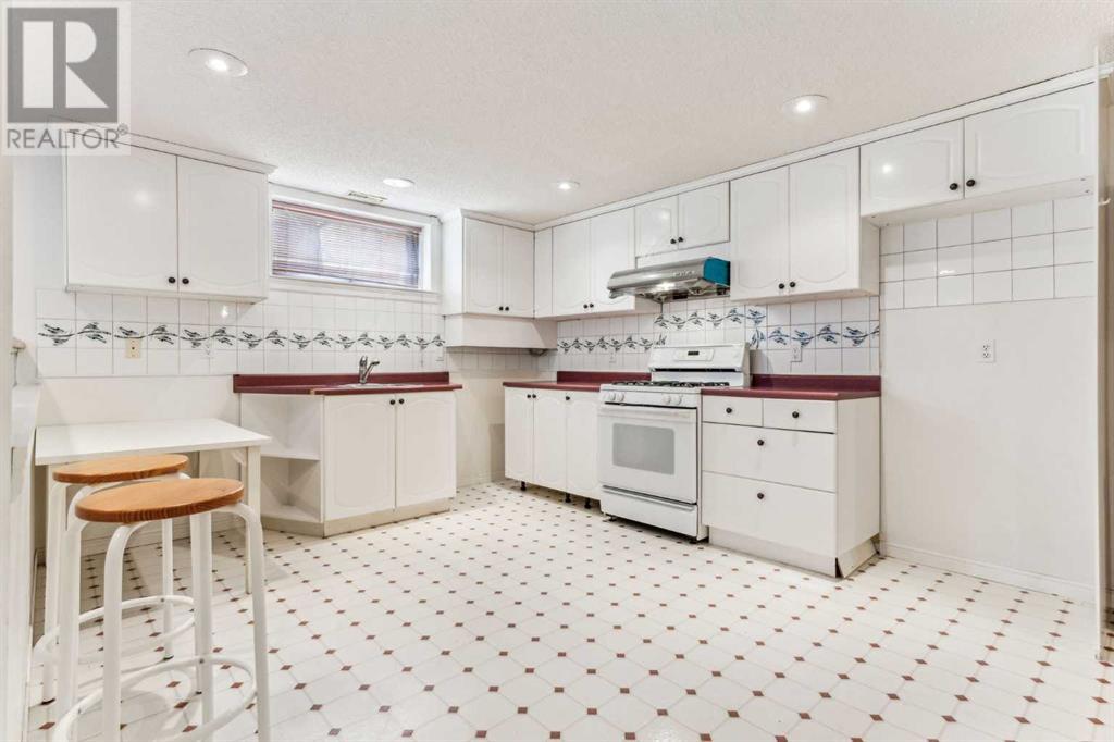 Single Family House for Sale in  Edgeview Road NW Edgemont Calgary 