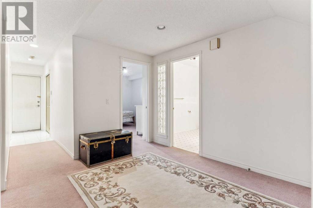 Single Family House for Sale in  Edgeview Road NW Edgemont Calgary 