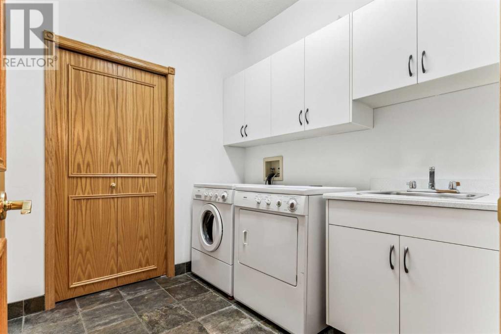 Single Family House for Sale in  Edgeview Road NW Edgemont Calgary 