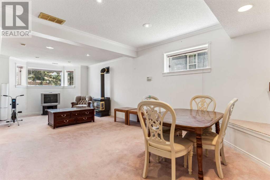 Single Family House for Sale in  Edgeview Road NW Edgemont Calgary 
