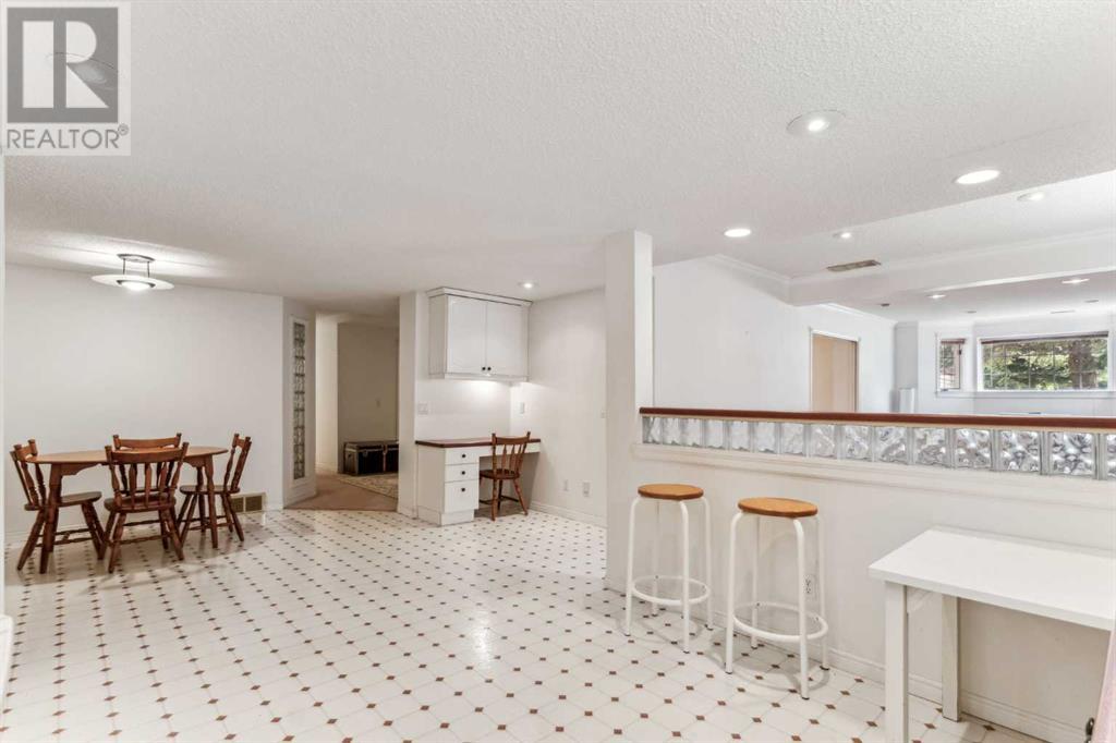 Single Family House for Sale in  Edgeview Road NW Edgemont Calgary 