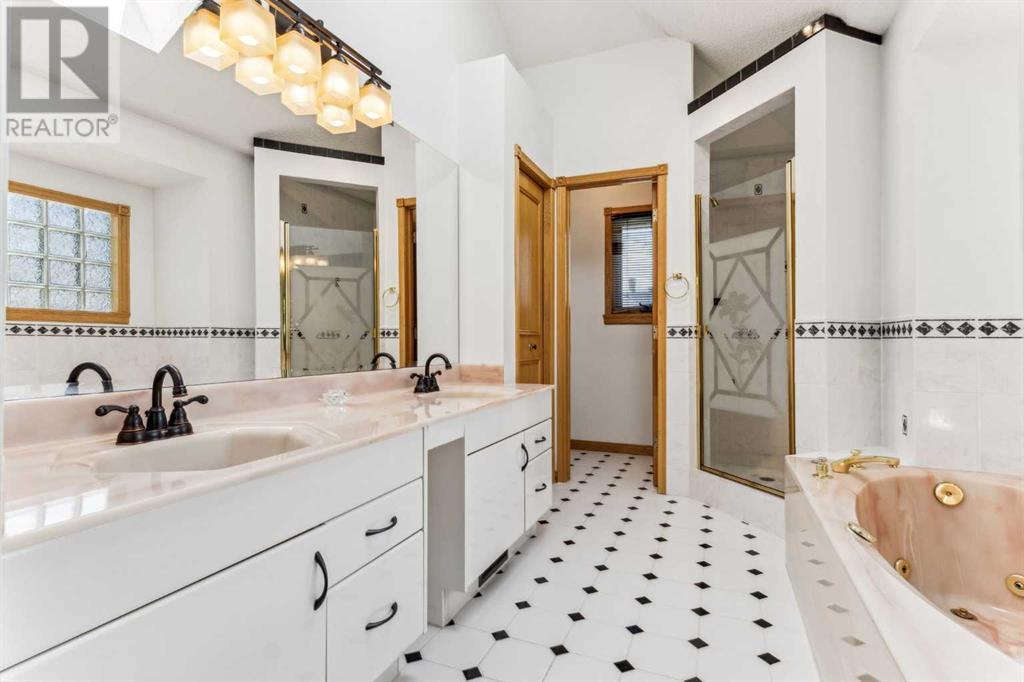 Single Family House for Sale in  Edgeview Road NW Edgemont Calgary 