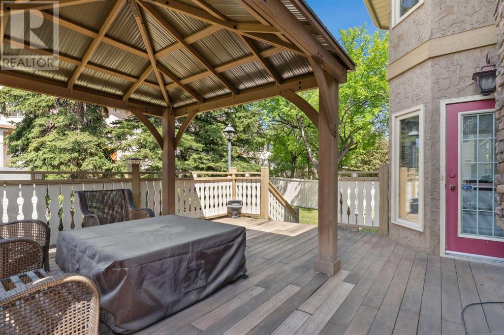 Single Family House for Sale in  Edgeview Road NW Edgemont Calgary 