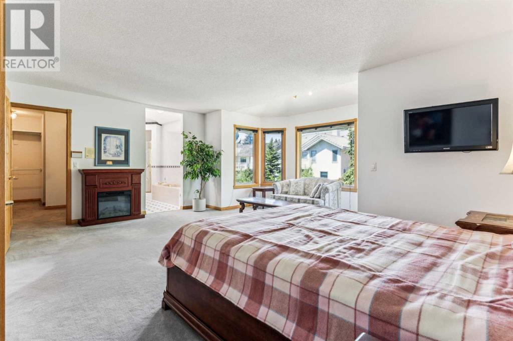 Single Family House for Sale in  Edgeview Road NW Edgemont Calgary 