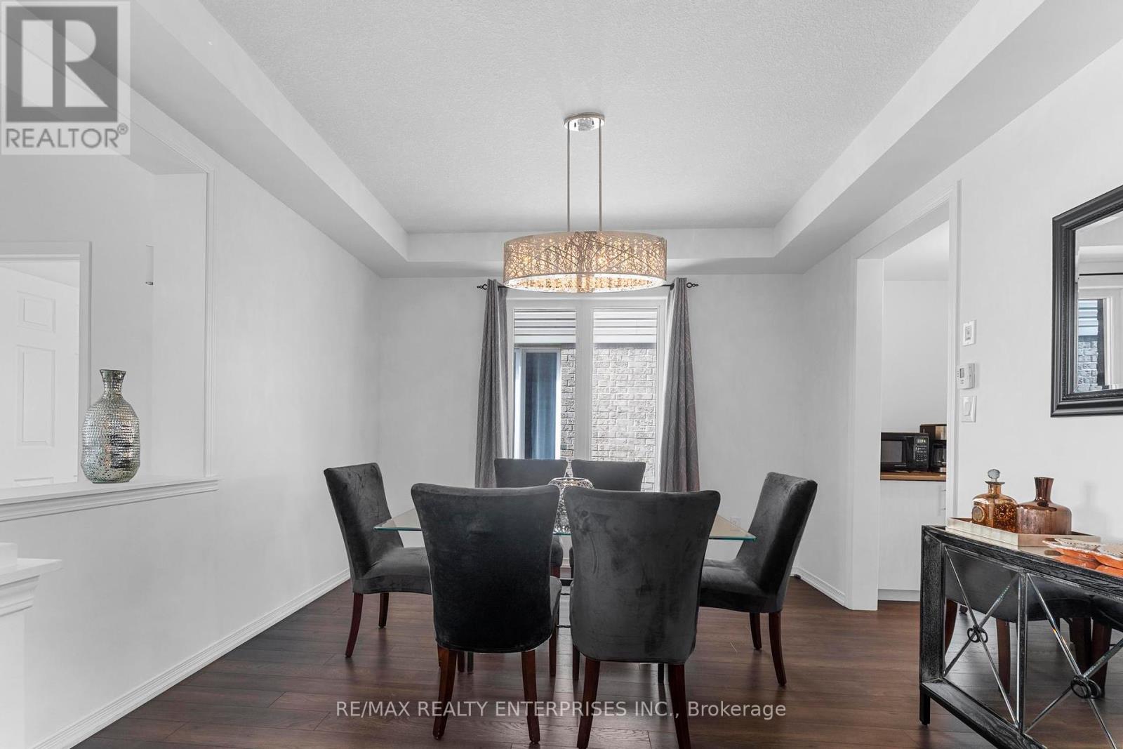 Photo 10 of 358 Windwood Drive, Hamilton ON