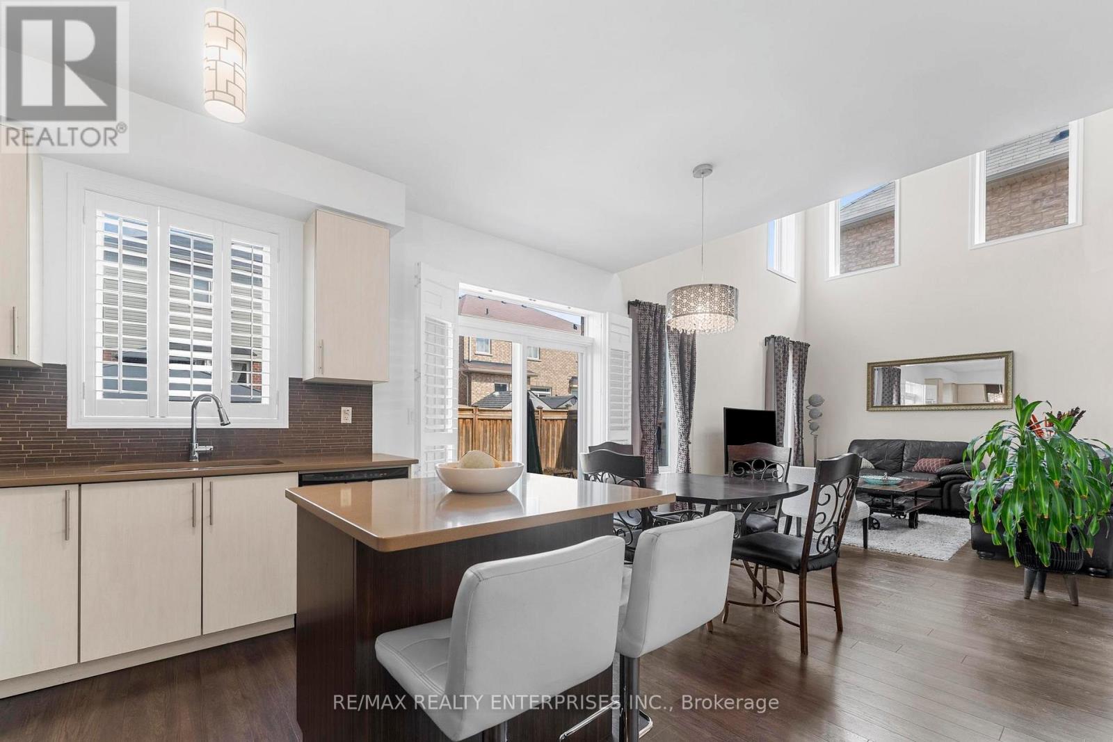 Photo 14 of 358 Windwood Drive, Hamilton ON