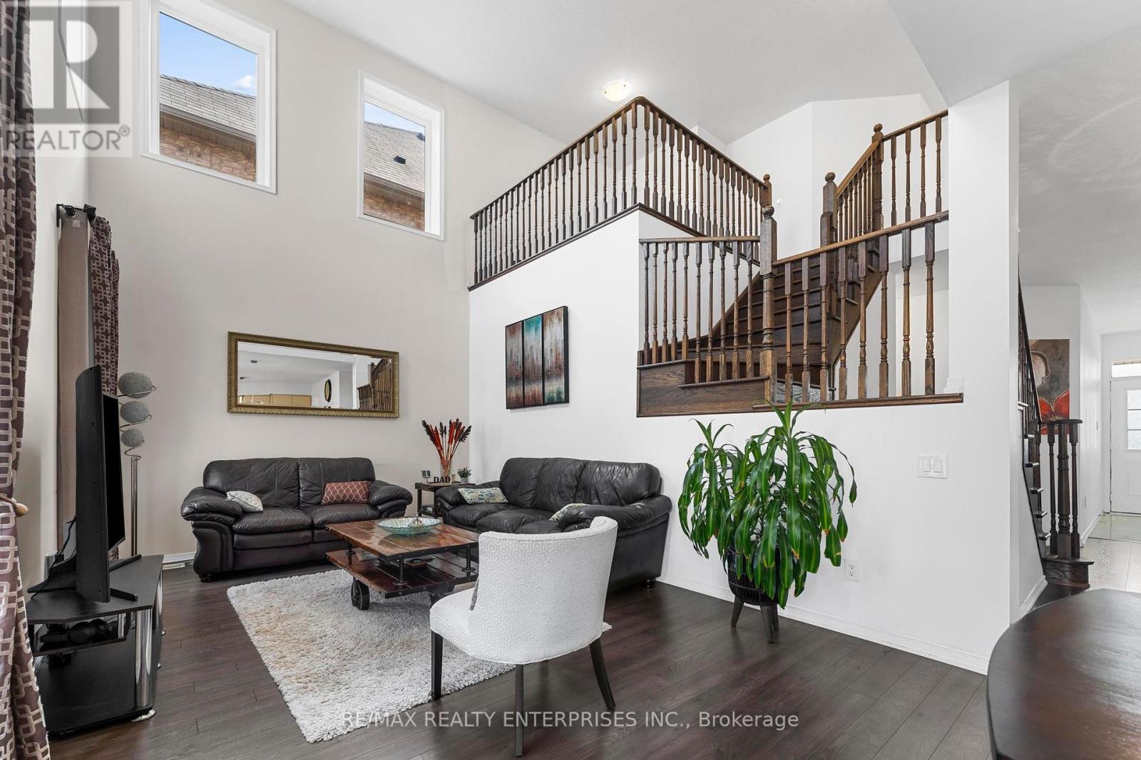 Photo 18 of 358 Windwood Drive, Hamilton ON