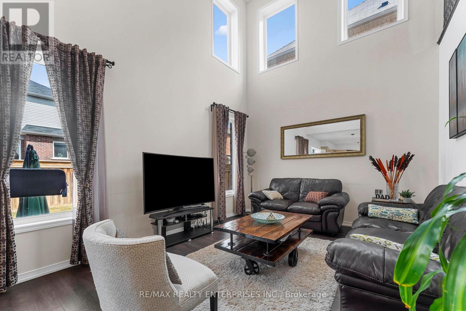 Photo 21 of 358 Windwood Drive, Hamilton ON