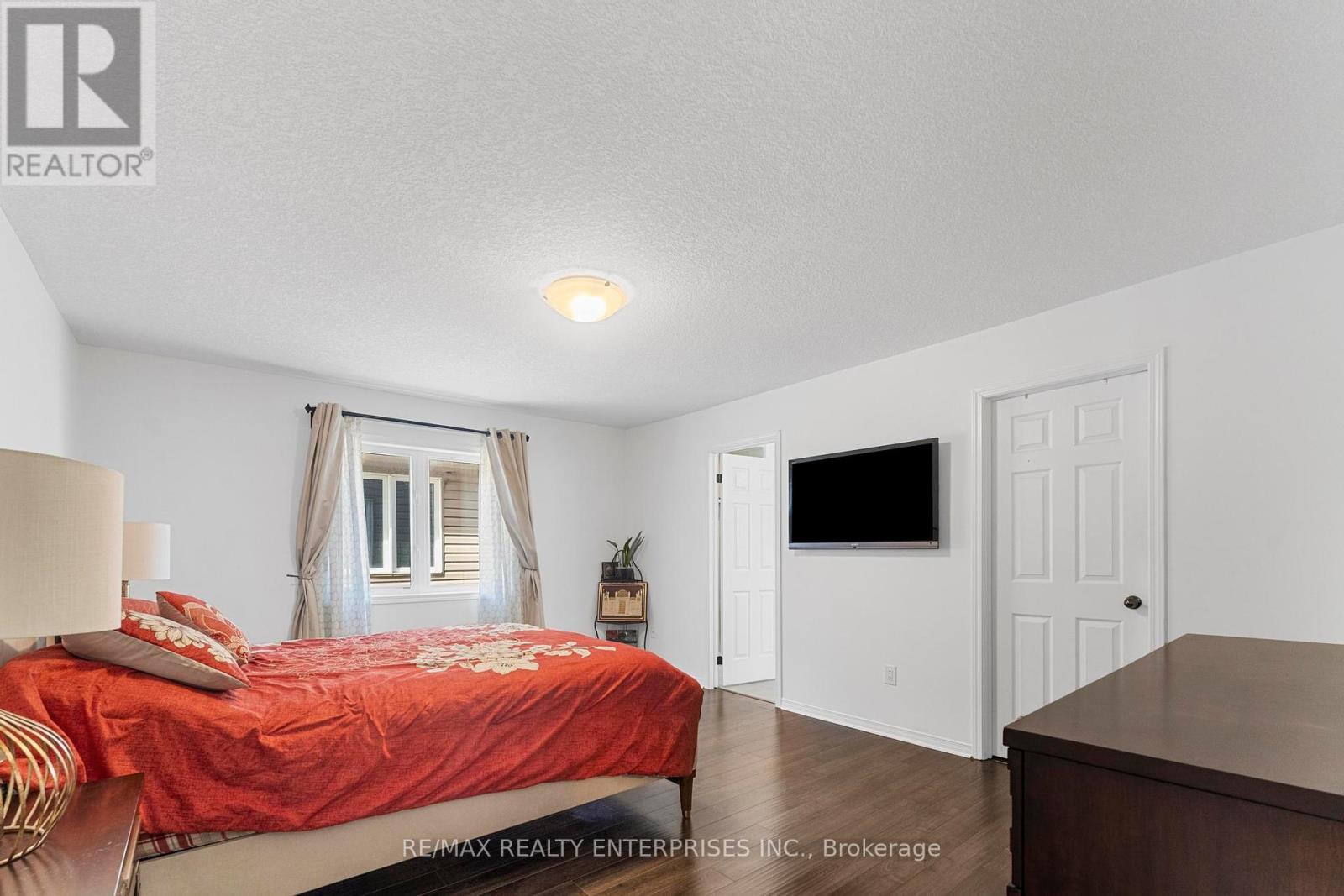 Photo 26 of 358 Windwood Drive, Hamilton ON