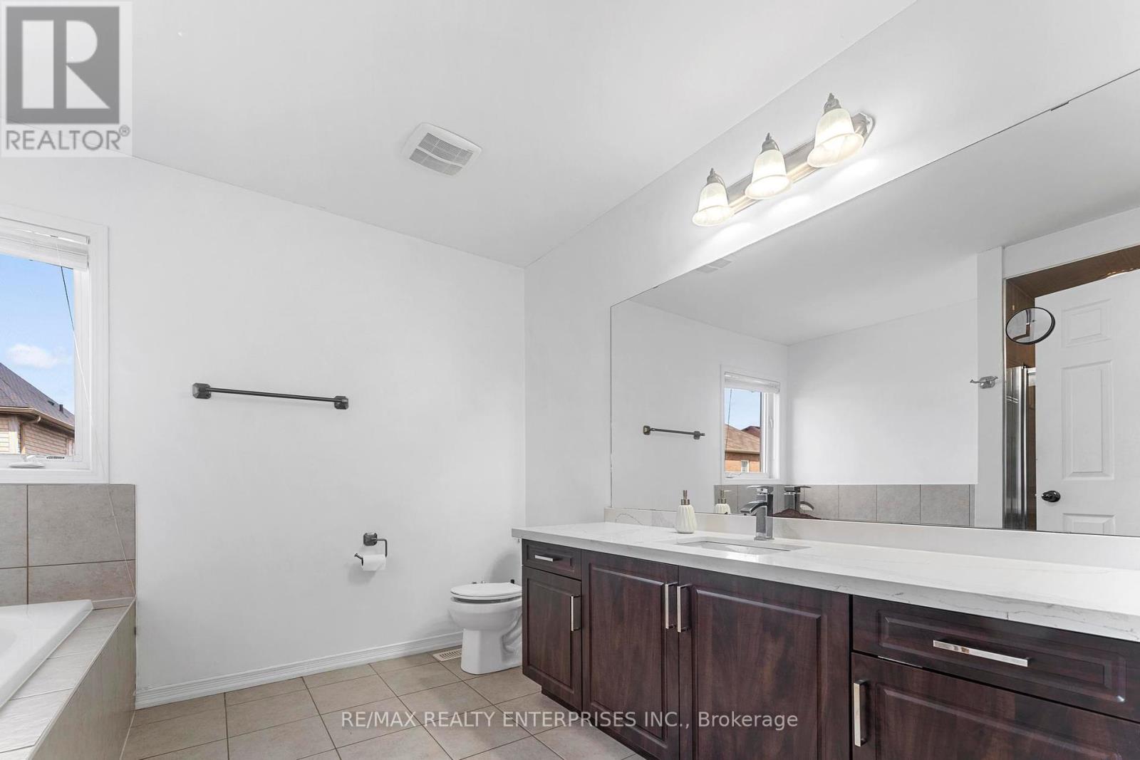 Photo 29 of 358 Windwood Drive, Hamilton ON