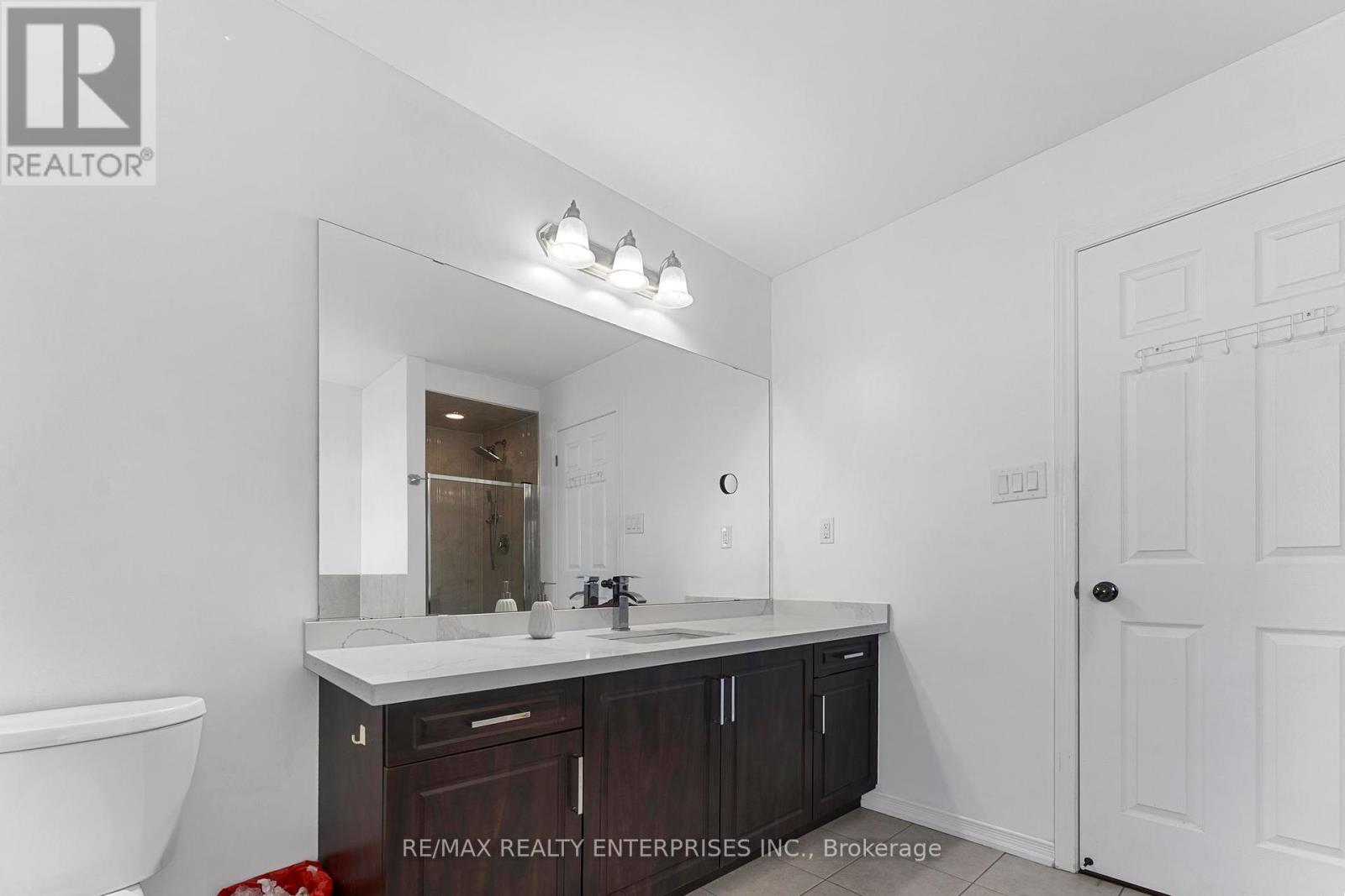 Photo 31 of 358 Windwood Drive, Hamilton ON